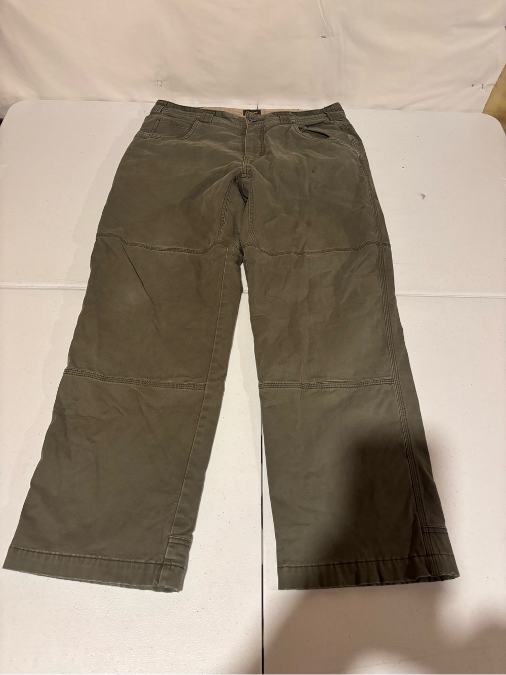 Cabelas Men’s Size 36x32 Olive Green Straight Leg Chino Hiking Pants